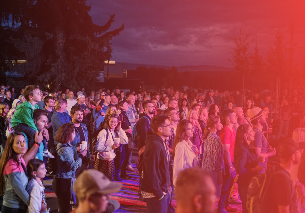 Opravdu děláme vlny. Po desítkách teď letí stovky